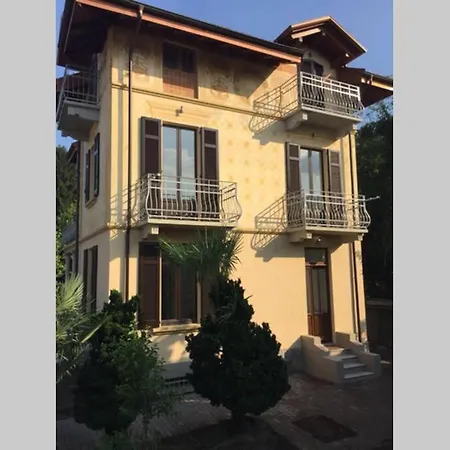 Peachey, Intero Piano Con Giardino Daire