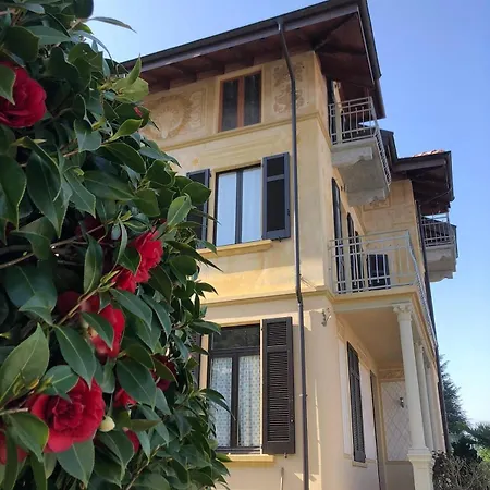 Peachey, Intero Piano Con Giardino Stresa